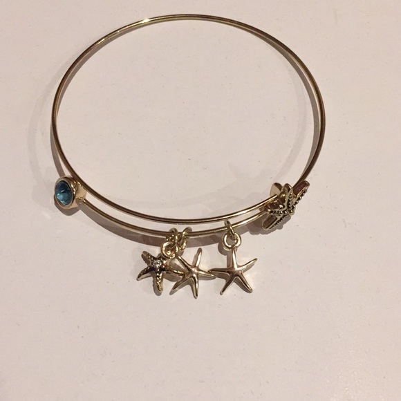 Starfish Bangle Bracelet - Picture 1 of 1